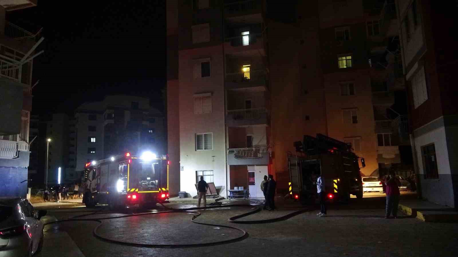 Evinde çıkan yangında yaralanan adam 3 ay sonra hayatını kaybetti
