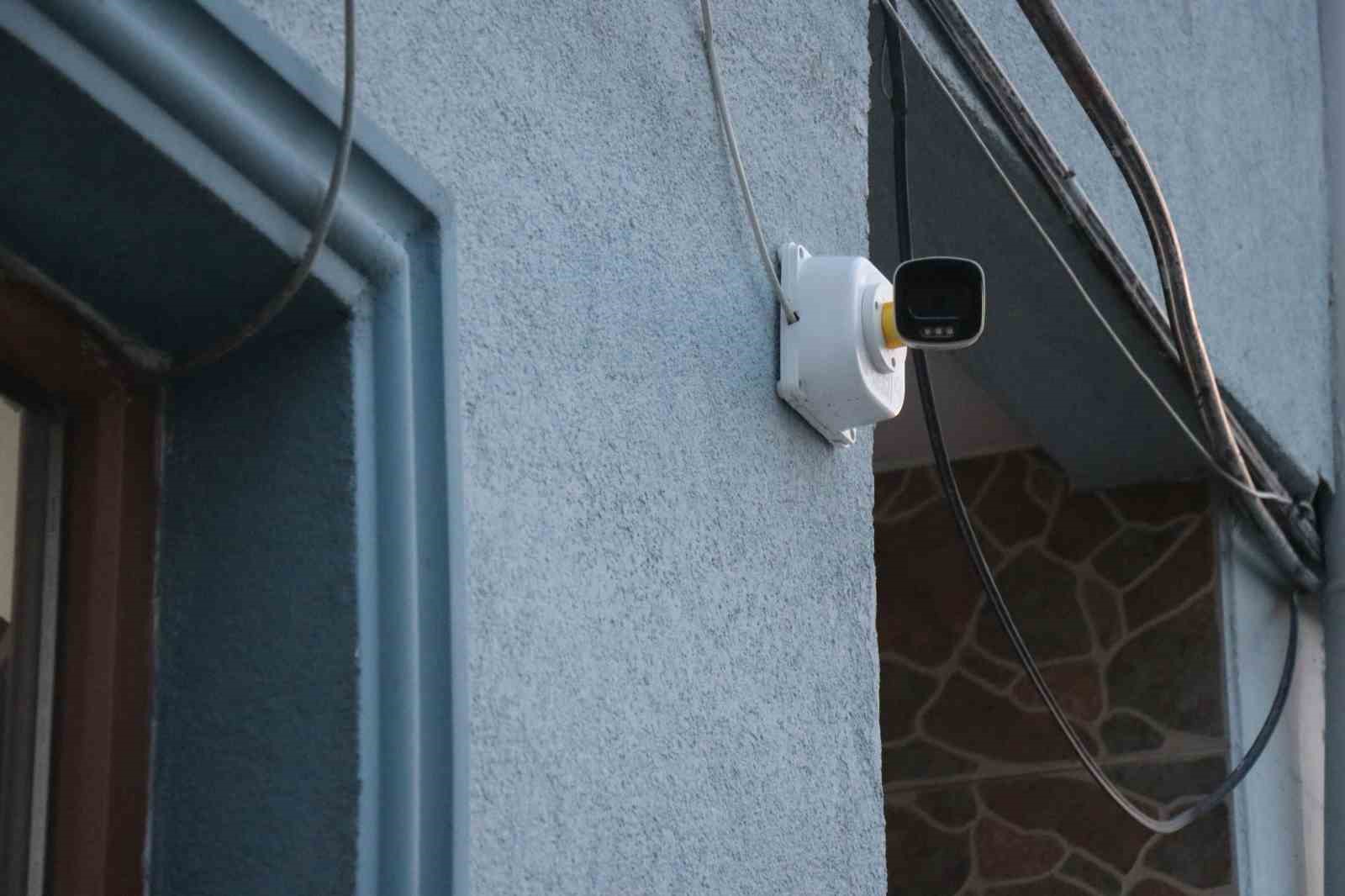 Evladı gibi gördüğü köpeği çalındı, saatler sonra polis ekiplerince bulundu
