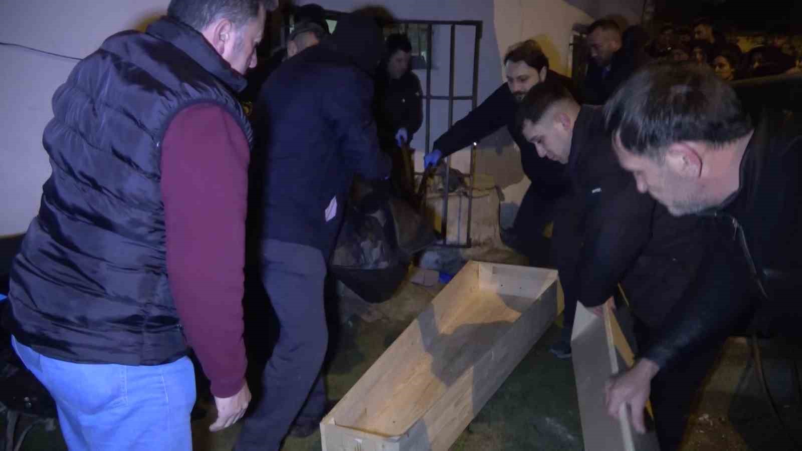 Evladına ulaşamayan anneden telefon gelince evde öldüğü anlaşıldı
