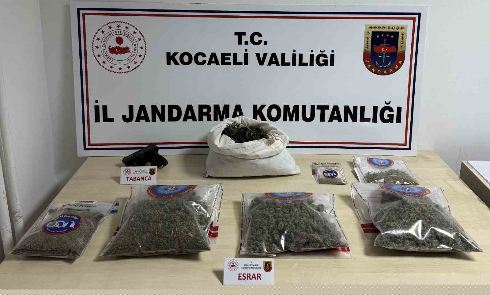 Evleri uyuşturucu serasına, tuvaletleri laboratuvara çevirmişler: 36 gözaltı
