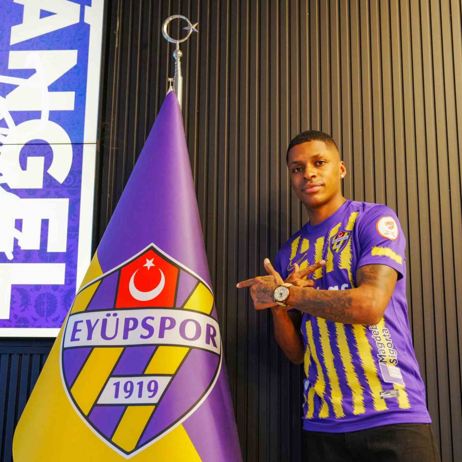 Eyüpspor, Angel Torres’i kadrosuna kattı
