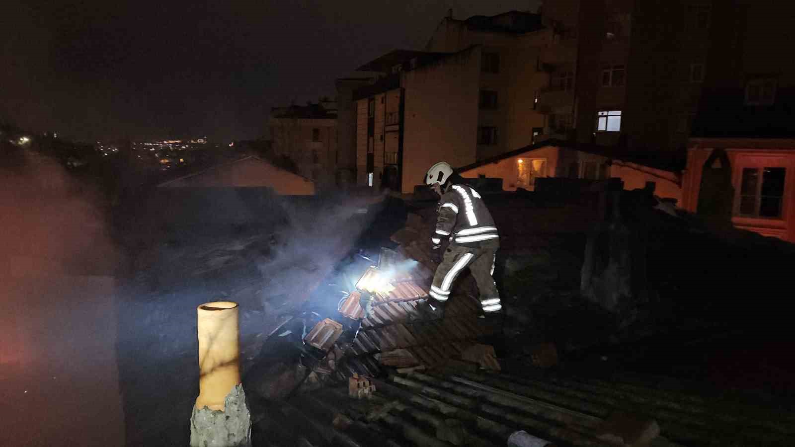 Eyüpsultan’da gecekondu yangını: 1 ölü 1 yaralı
