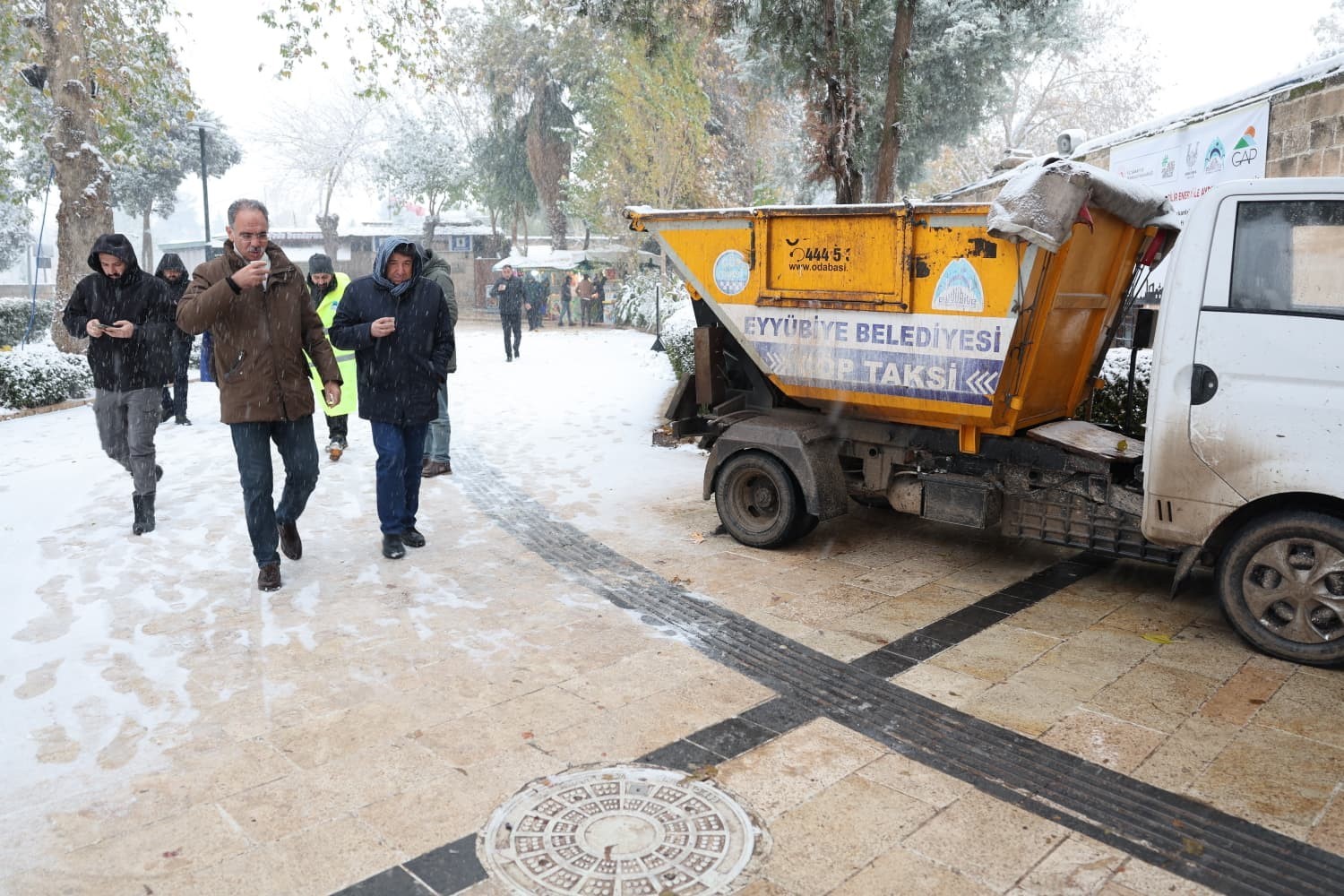 Eyyübiye Belediyesi ekiplerinin karla mücadelesi sürüyor
