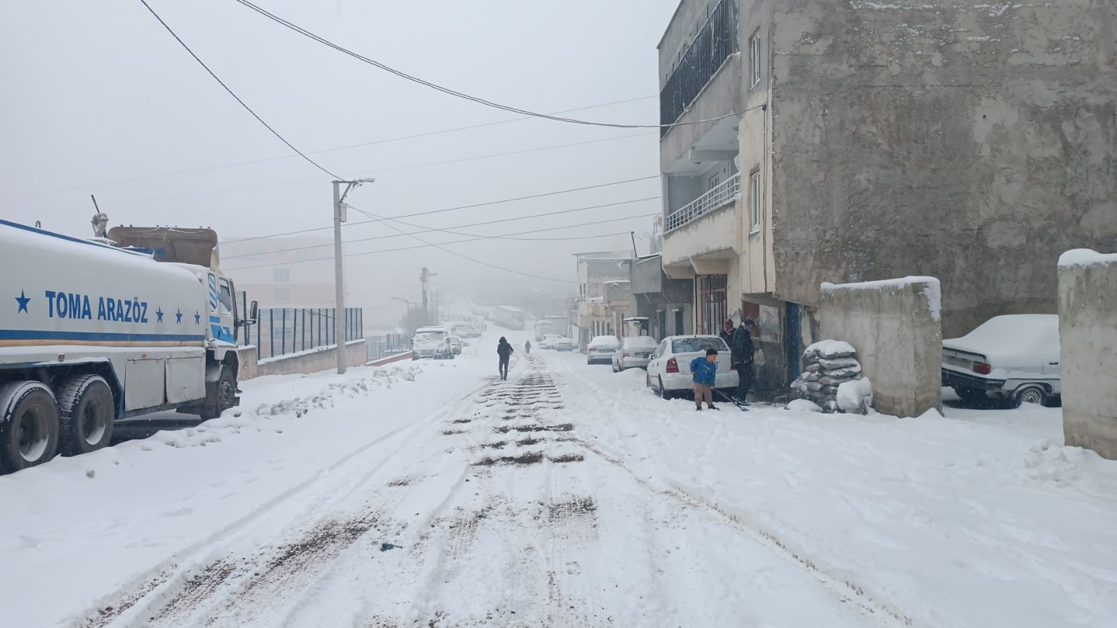 Eyyübiye Belediyesi ekiplerinin karla mücadelesi sürüyor
