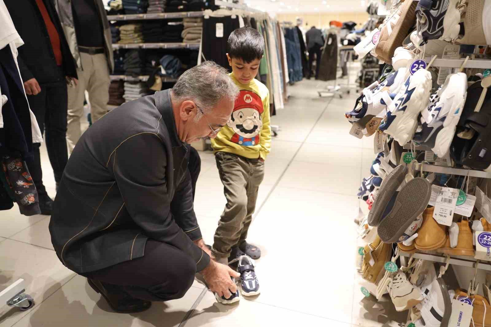 Eyyübiye’de yetim çocuklar bayramlık heyecanı yaşadı
