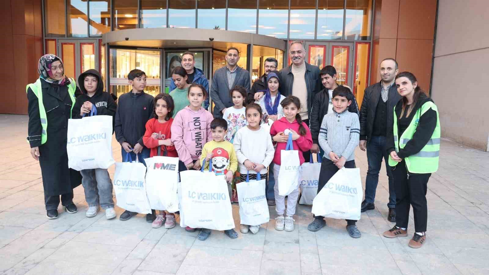 Eyyübiye’de yetim çocuklar bayramlık heyecanı yaşadı
