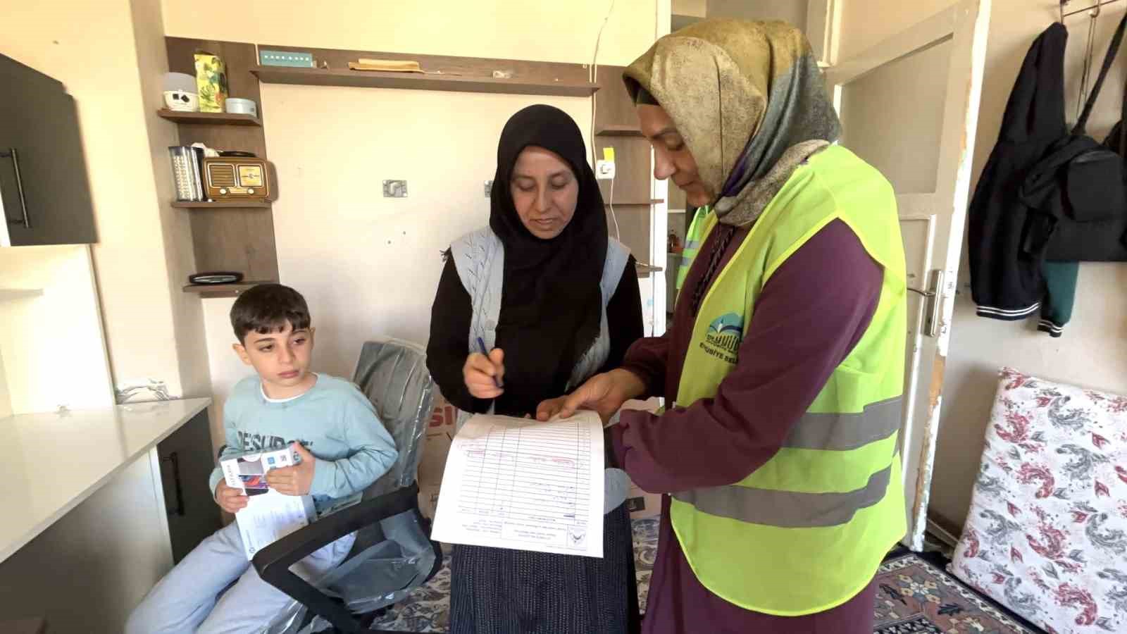 Eyyübiye’de yetimin yüzü güldü
