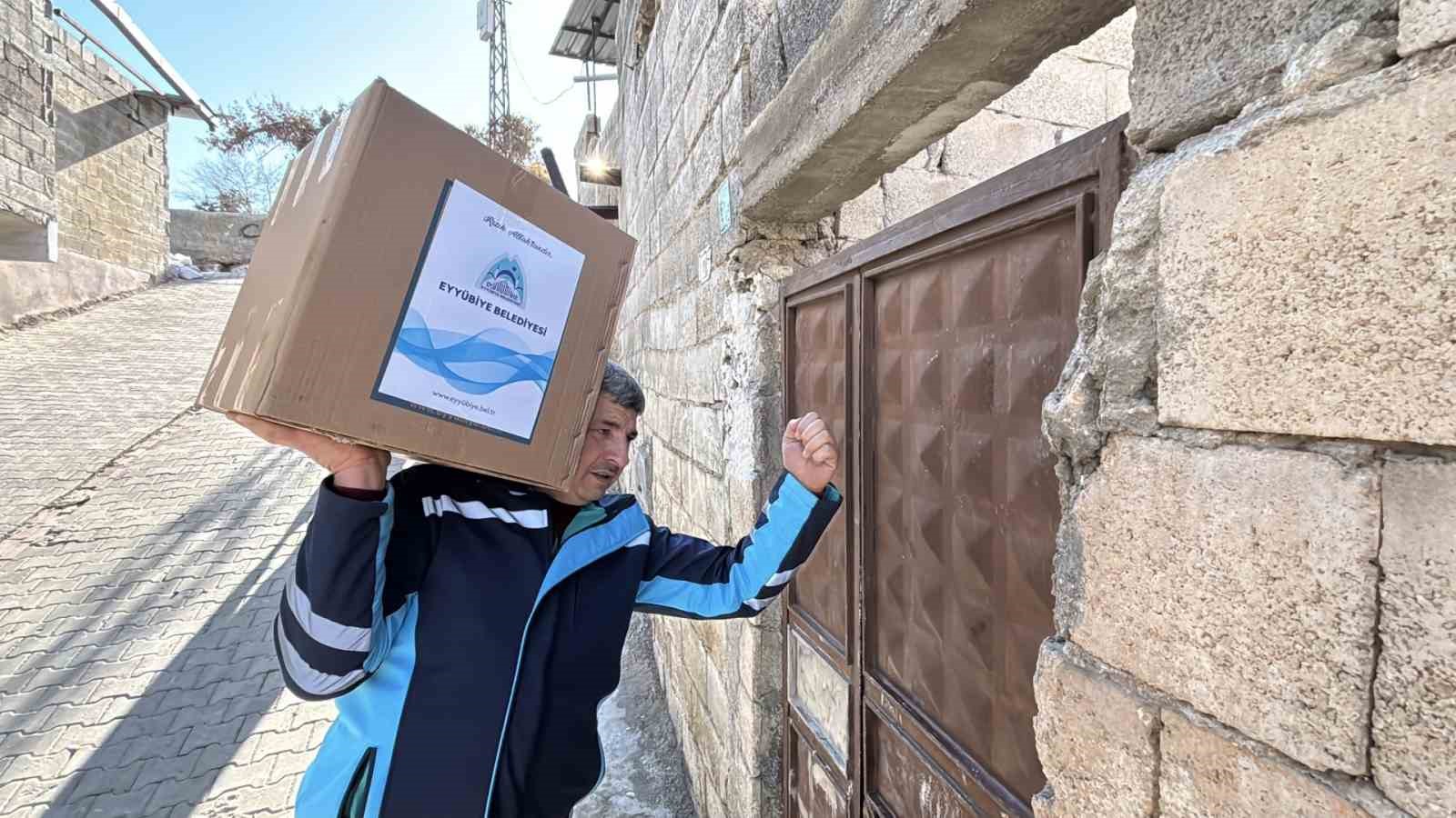 Eyyübiye’de yetimlerin yüzü güldü
