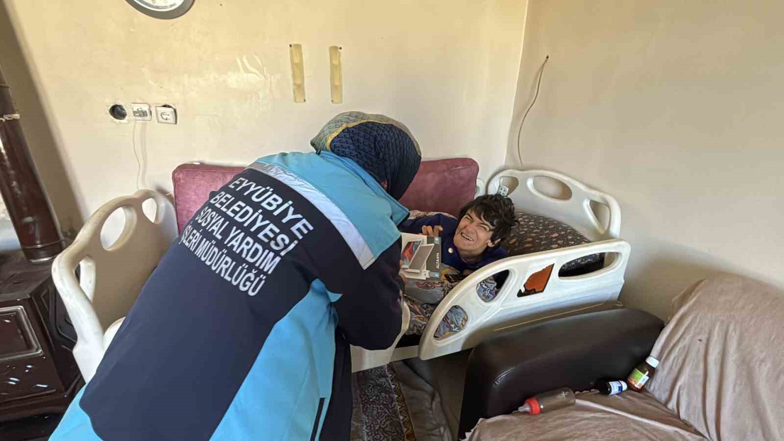 Eyyübiye’de yetimlerin yüzü güldü
