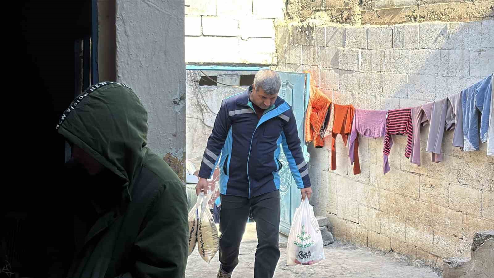 Eyyübiye’de yetimlerin yüzü güldü
