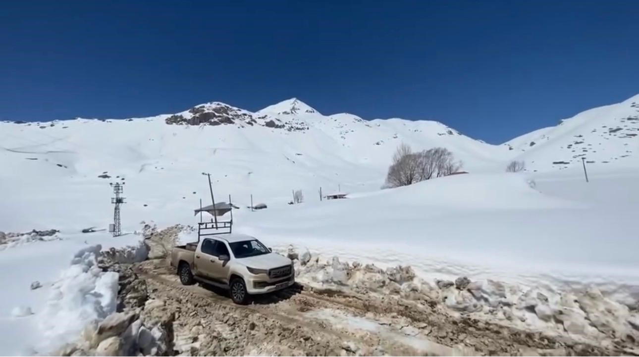 Faraşin Yaylası’nda göçerlerin zorlu dönüşü: Karı hesaba katmayınca mahsur kaldılar
