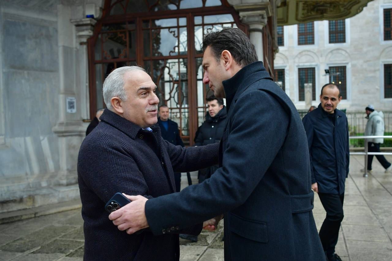 Fatih Belediye Başkanı Turan: "Kadir Topbaş kendini sadece İstanbul’a adamıştı"
Fatih Belediye Başkanı Turan: "Kadir Topbaş kendini sadece İstanbul’a adamıştı"