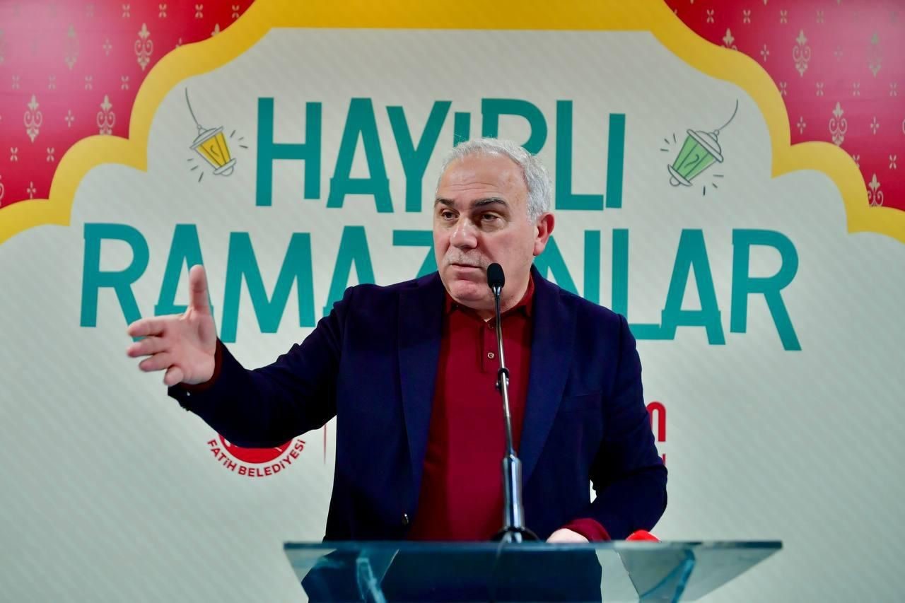 Fatih Belediyesi basın mensuplarını sahur sofrasında ağırladı
