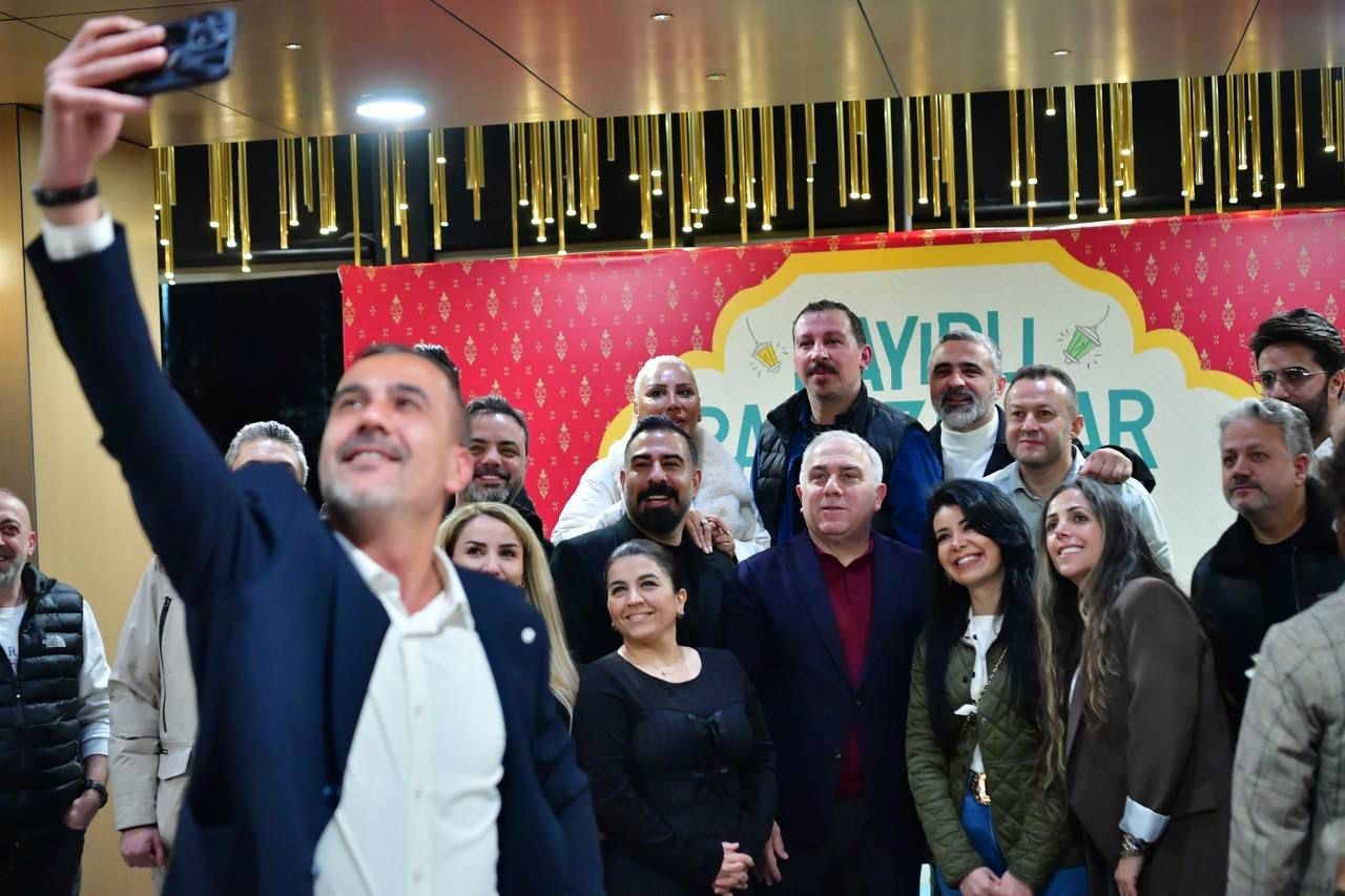 Fatih Belediyesi basın mensuplarını sahur sofrasında ağırladı
