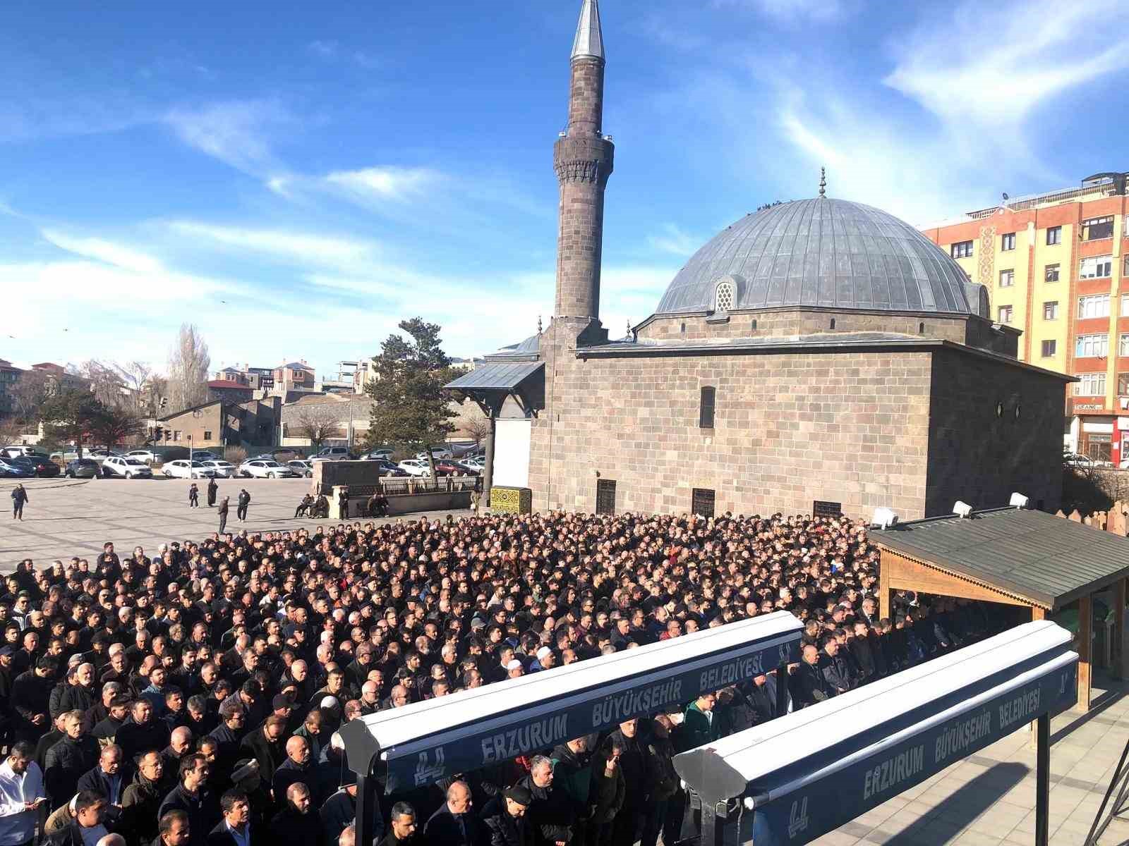 Fatih Kutlu öğretmen son yolculuğuna uğurlandı
