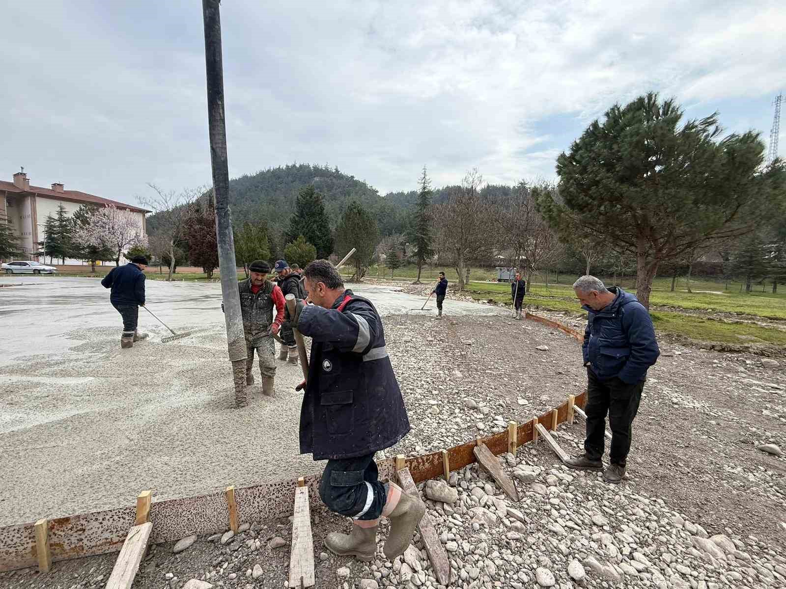 Fatih Mahallesi’nde tema park inşası başladı
