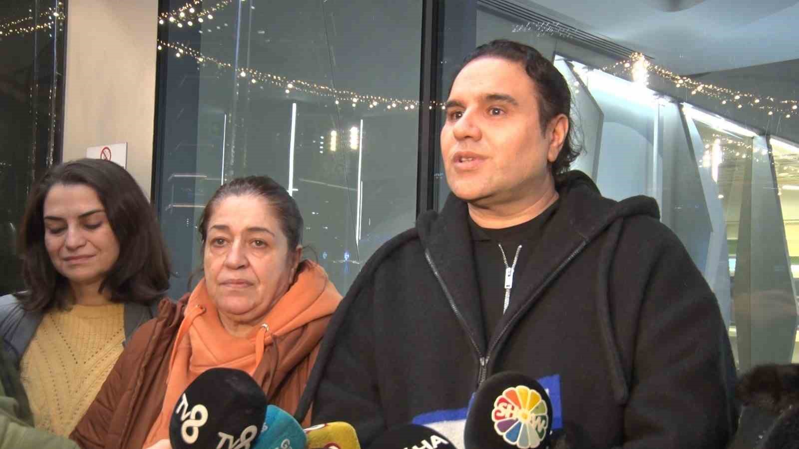 Fatih Ürek’in sevenleri hastaneye geldi
