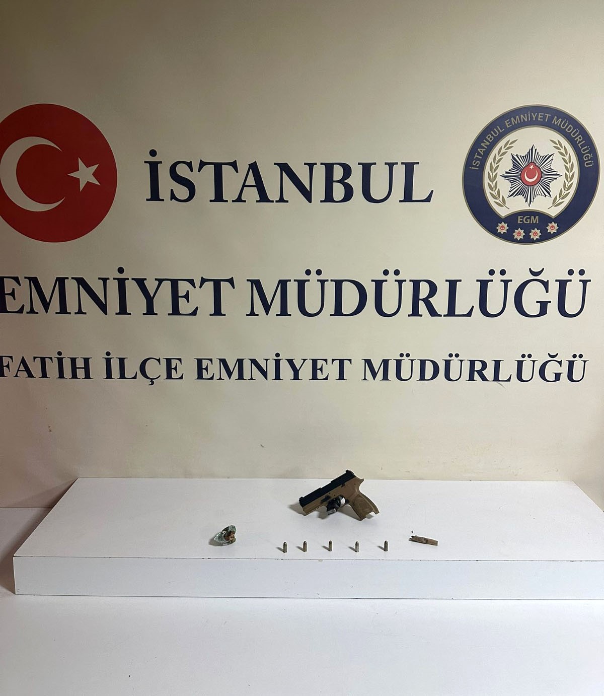 Fatih’te alacak verecek kavgası: 2 şüpheli yakalandı
Fatih’te alacak verecek kavgası: 2 şüpheli yakalandı