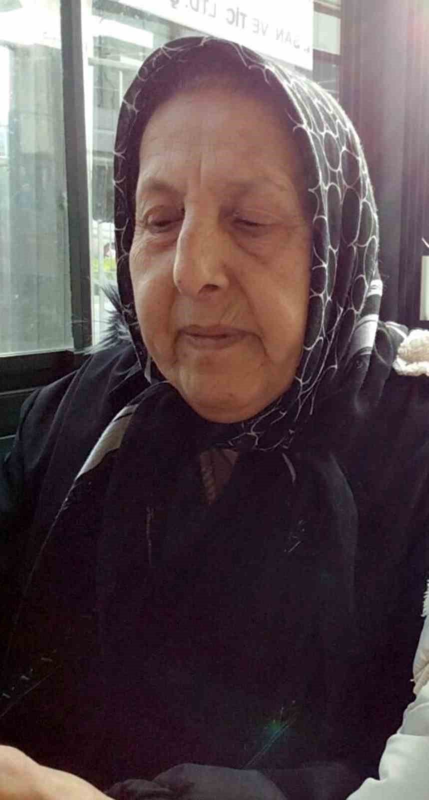 Fatih’te çöken binaların ardından çevrede hasar tespit çalışması başlatıldı
