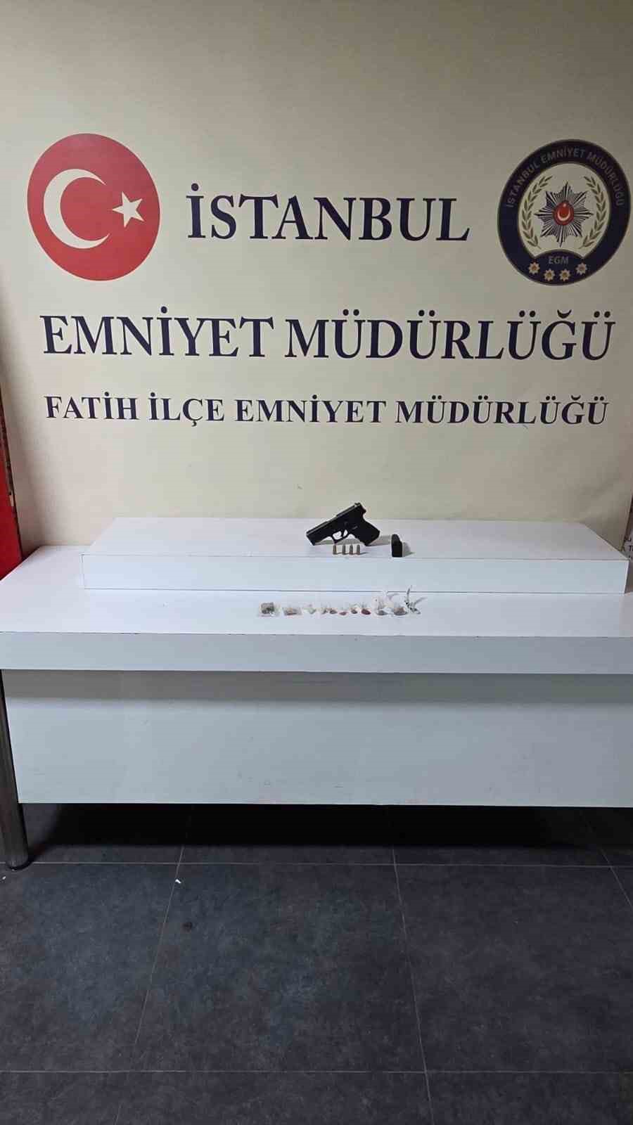 Fatih’te gündüz vakti bir eve ateş açıldı: Uyuşturucu ve silahla yakalanan şahıs tutuklandı
