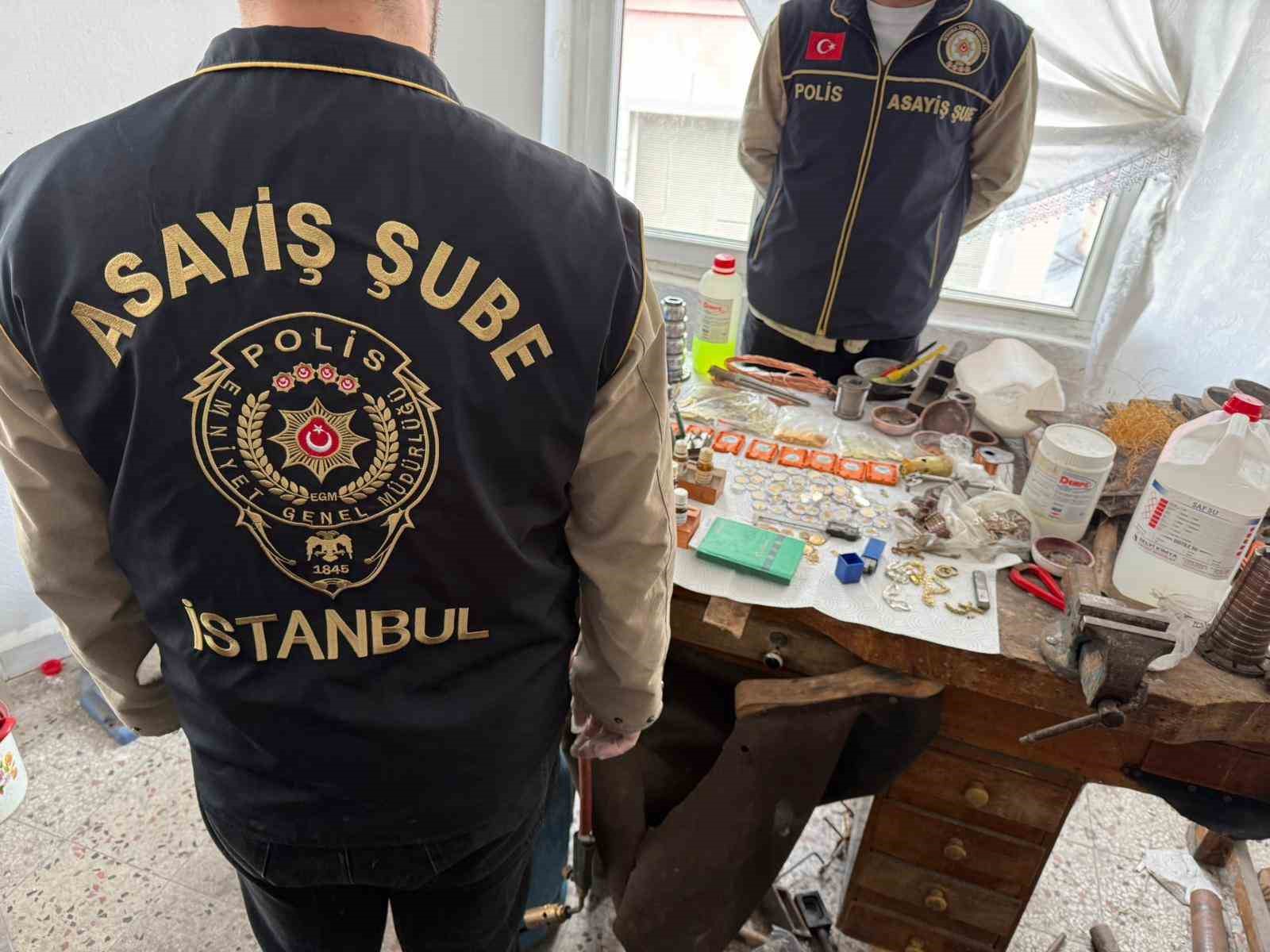 Fatih’te sahte altın imalatına operasyon: 1  kişi yakalandı
