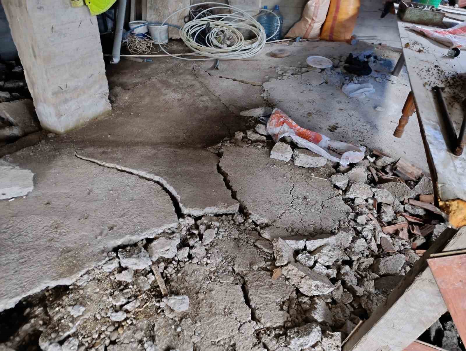 Fatsa’da heyelan: 2 ev kullanılamaz hale geldi
