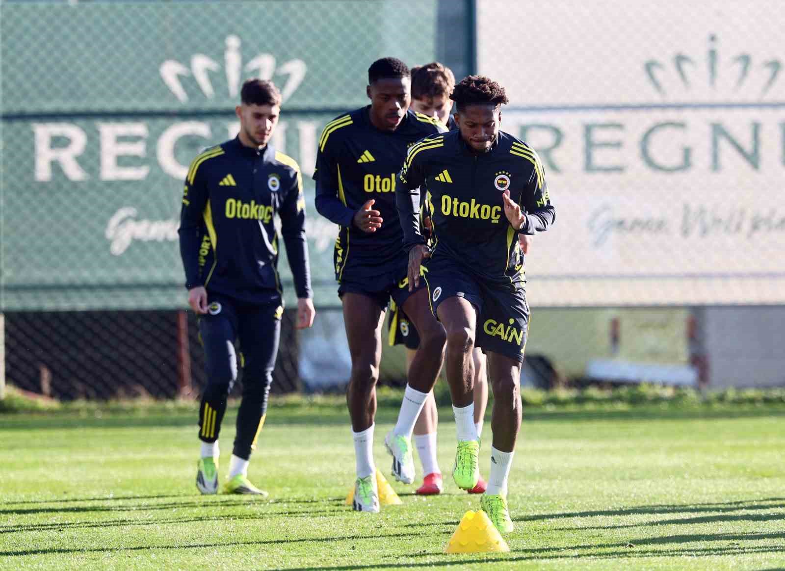 Fenerbahçe, Antalyaspor maçı hazırlıklarını tamamladı
