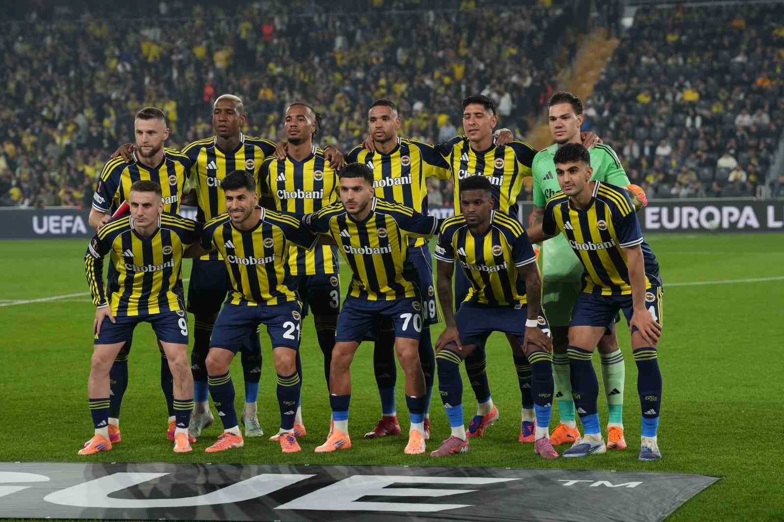 Fenerbahçe, Aston Villa’yı konuk edecek
Fenerbahçe, Aston Villa’yı konuk edecek