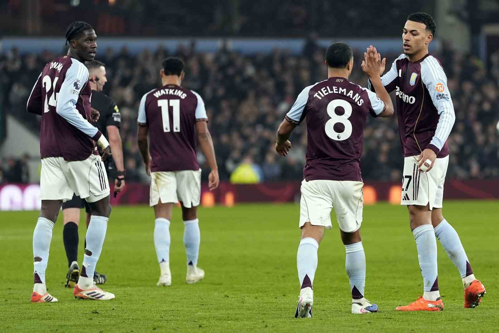 Fenerbahçe, Aston Villa’yı konuk edecek
Fenerbahçe, Aston Villa’yı konuk edecek