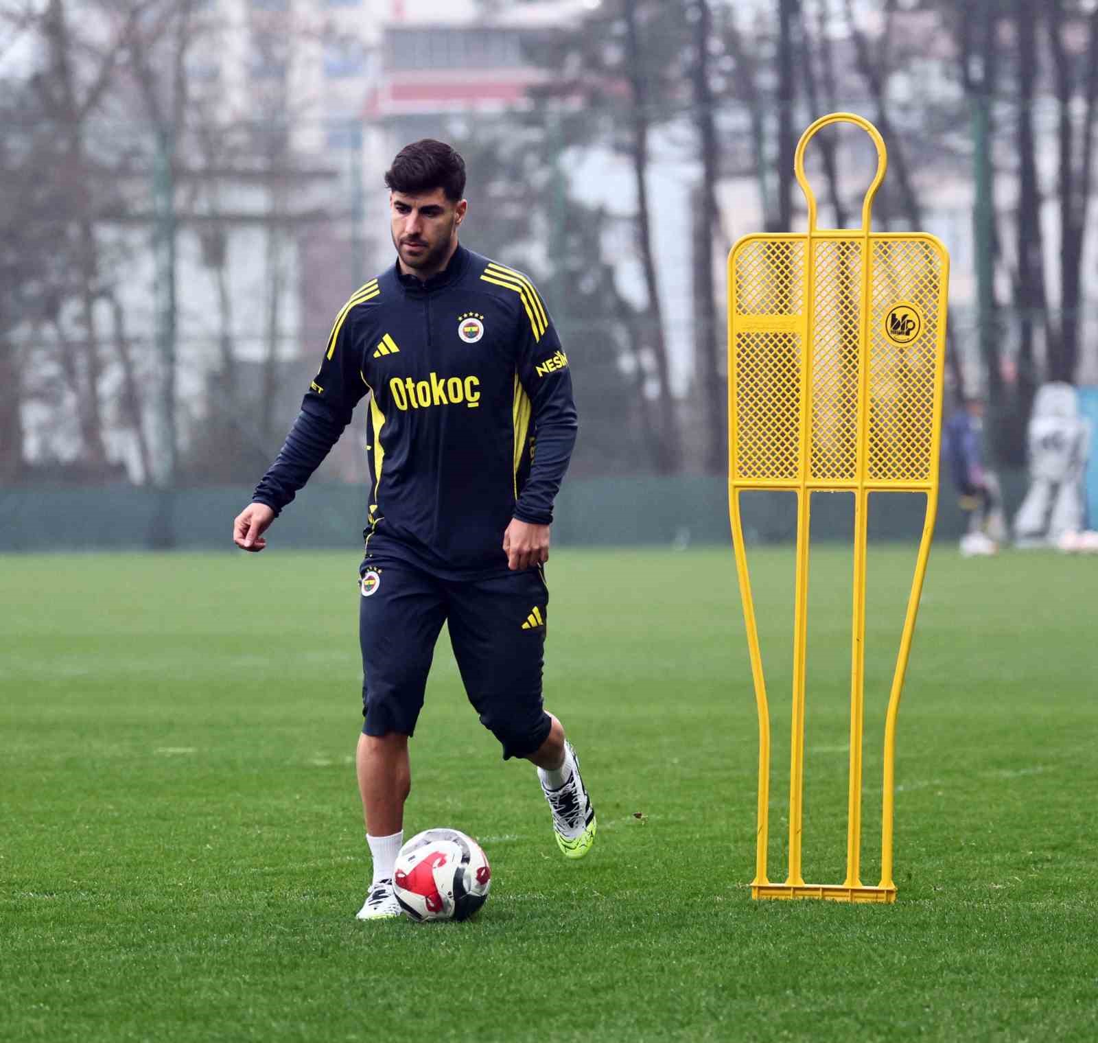 Fenerbahçe, Beşiktaş maçı hazırlıklarına başladı
