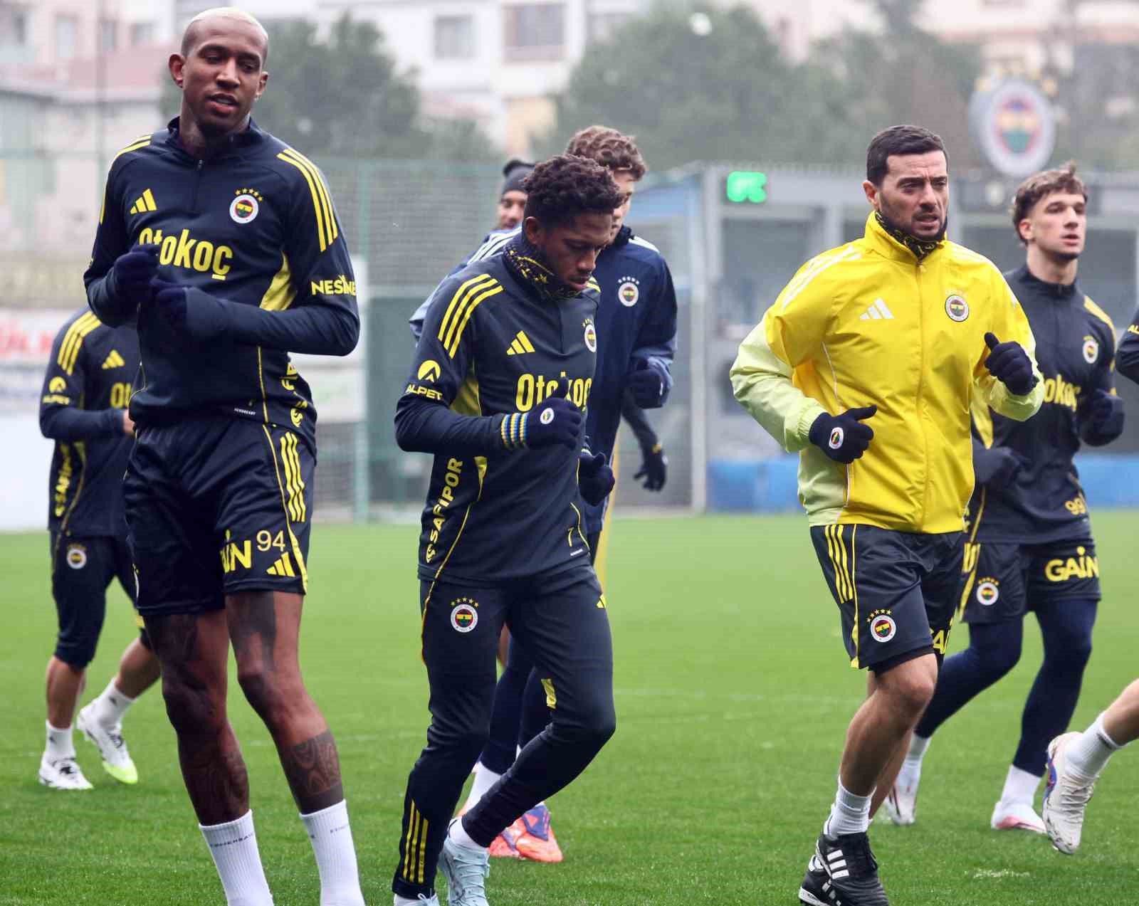 Fenerbahçe, Beşiktaş maçı hazırlıklarına başladı
