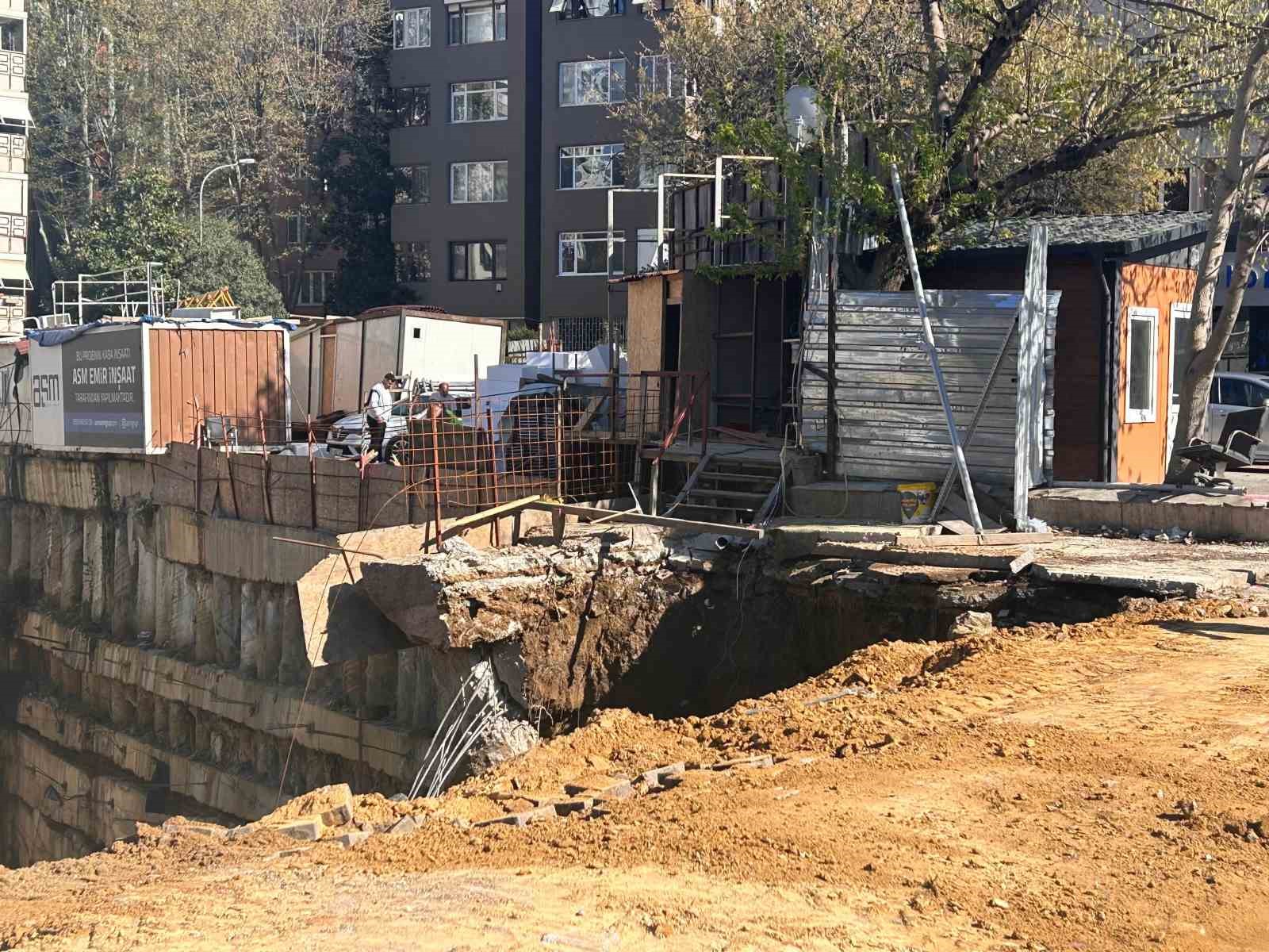 Fenerbahçe  Chobani Stadyumu yanında korkutan çökme
