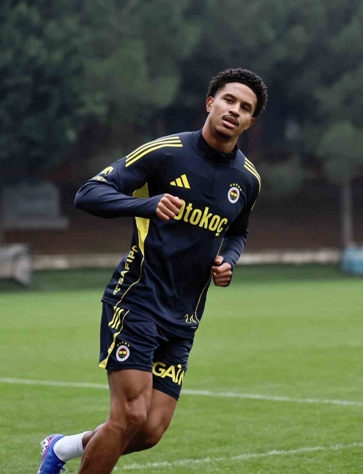 Fenerbahçe, Corendon Alanyaspor maçı hazırlıklarına başladı
