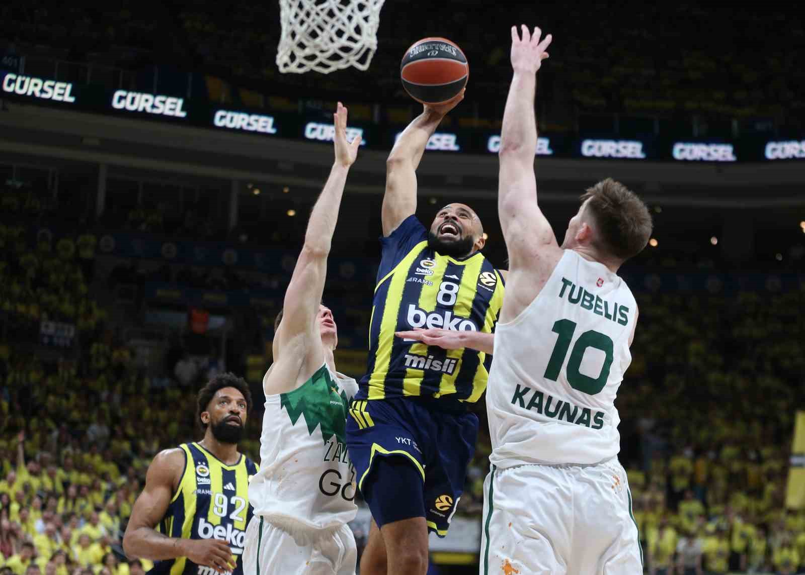 Fenerbahçe, Euroleague play-off serisinde 1-0 öne geçti
