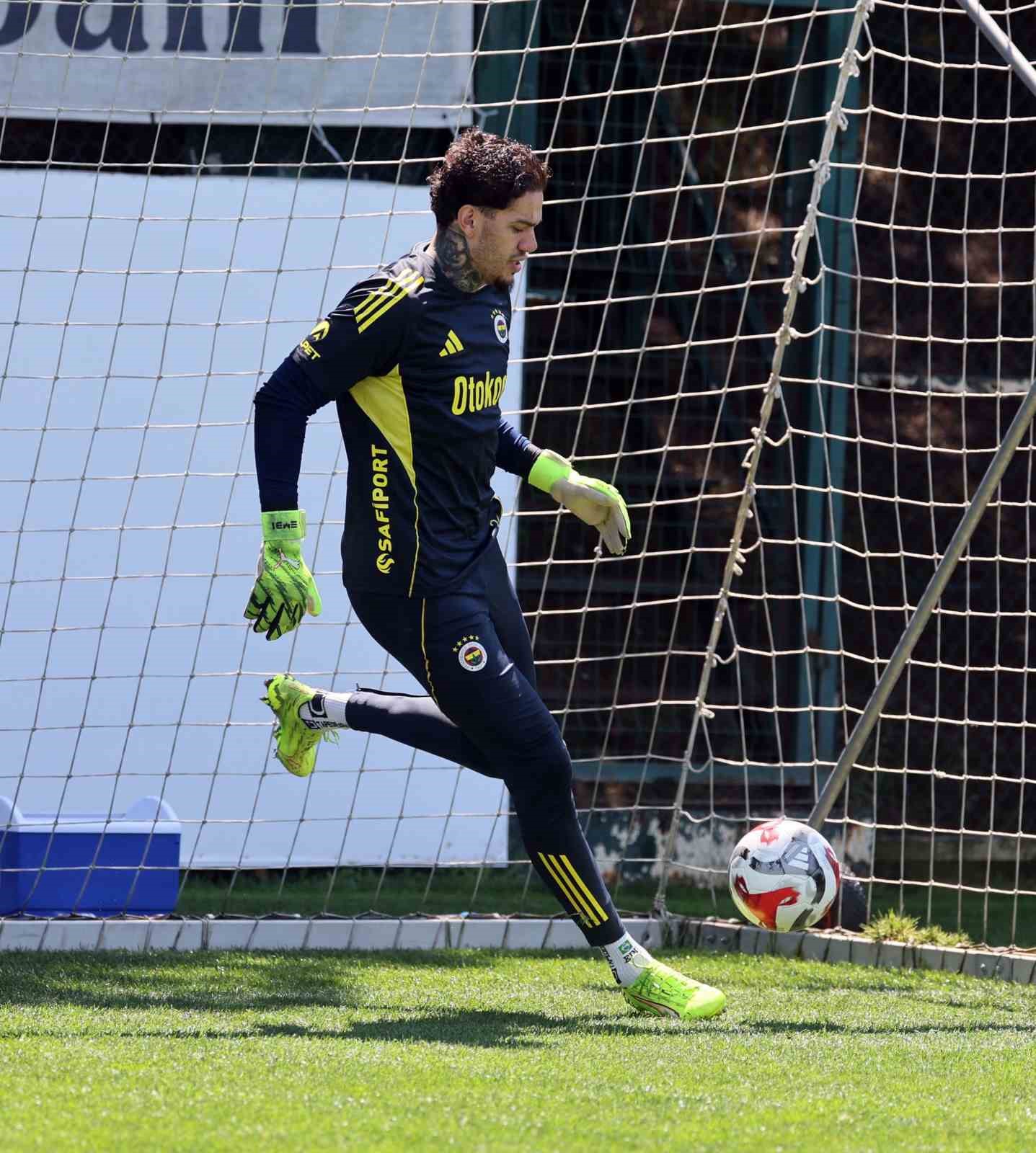 Fenerbahçe, Galatasaray derbisinin hazırlıklarını sürdürdü
