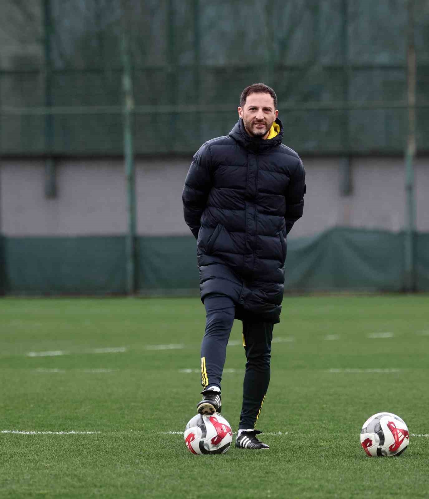 Fenerbahçe, Gençlerbirliği maçının hazırlıklarına başladı
