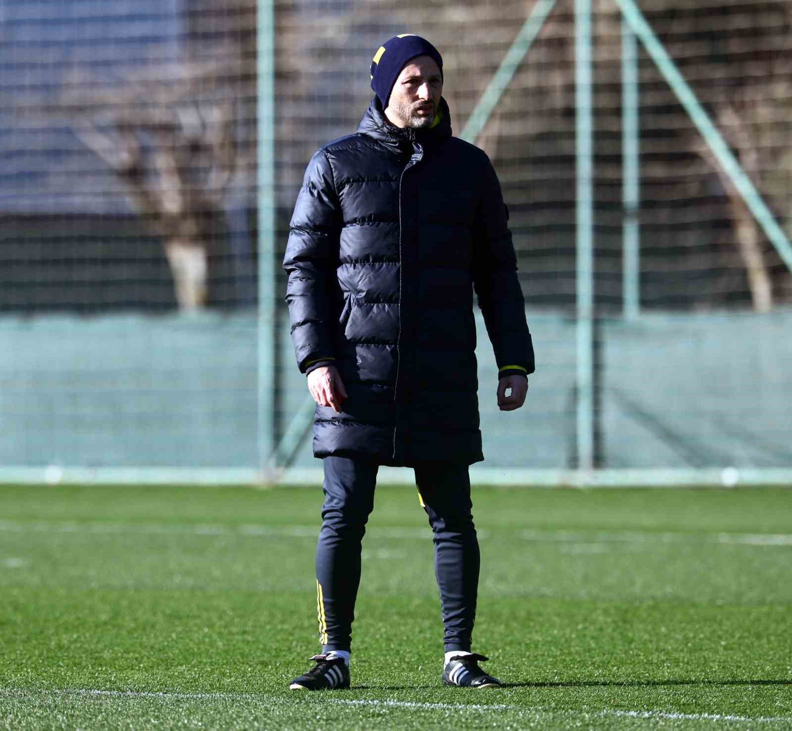 Fenerbahçe, Karagümrük maçı hazırlıklarına başladı
