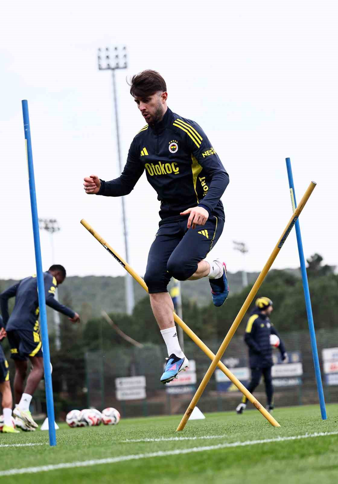 Fenerbahçe, Kasımpaşa maçı hazırlıklarına başladı
