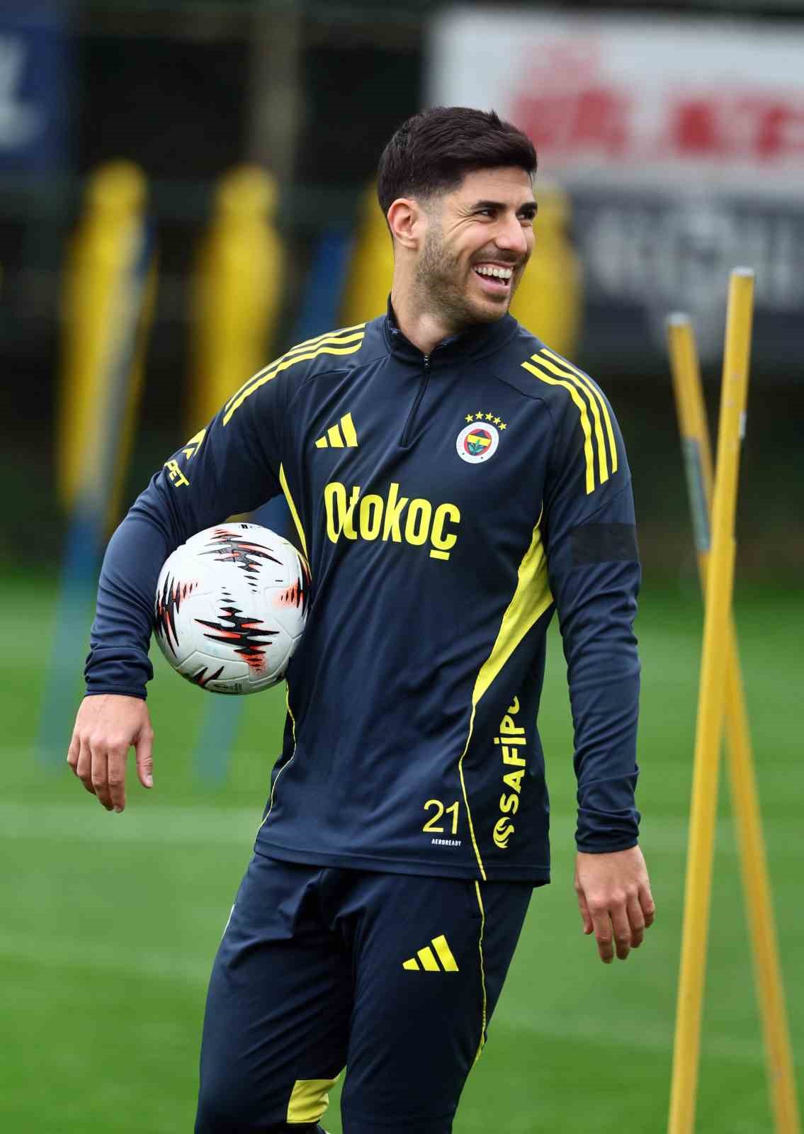 Fenerbahçe, Nottingham Forest maçı hazırlıklarına başladı
