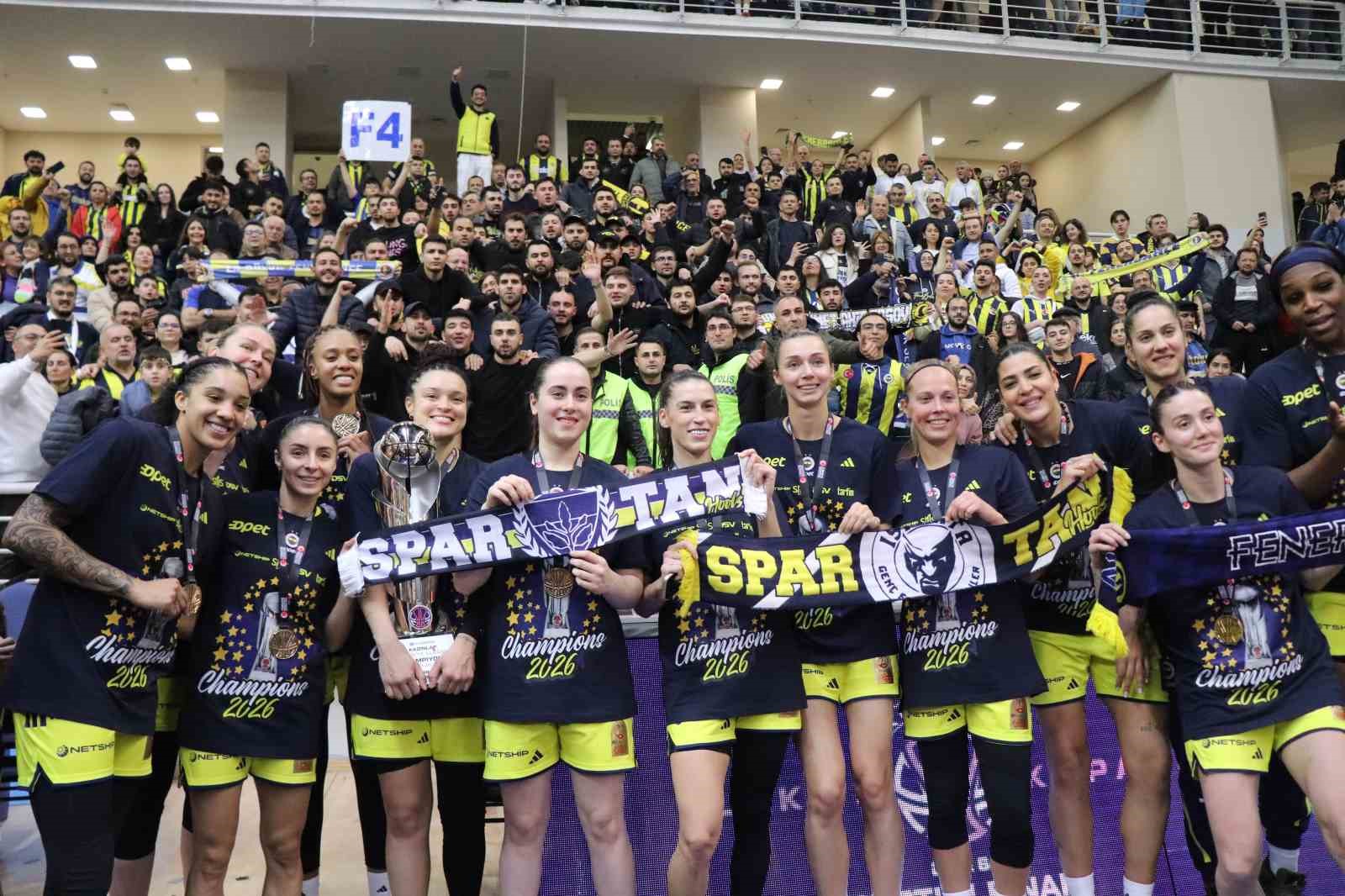 Fenerbahçe Opet, Halkbank Kadınlar Türkiye Kupası’nın sahibi oldu
