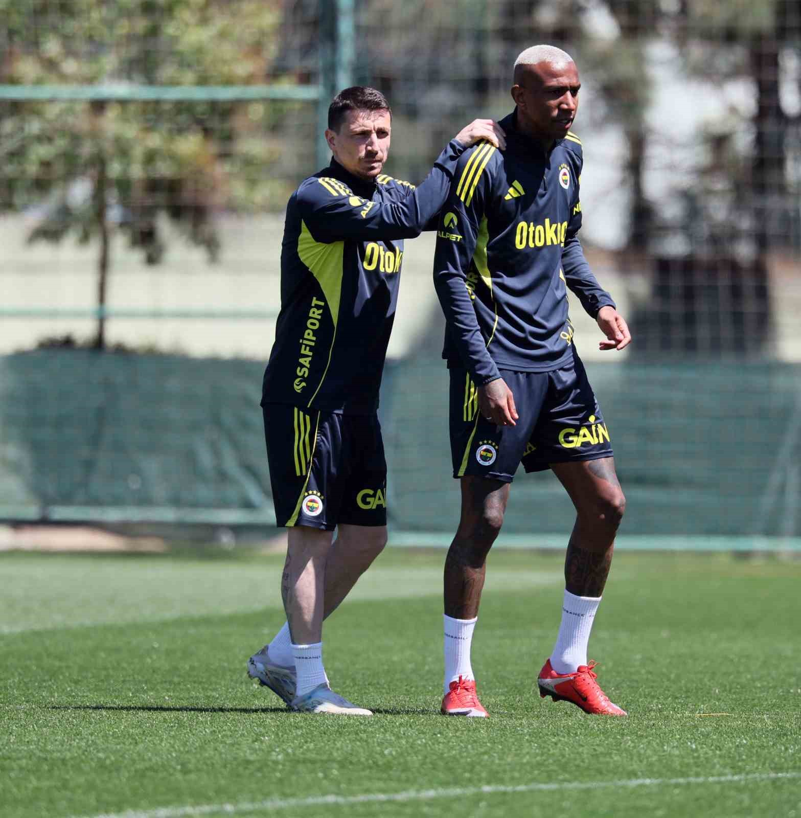 Fenerbahçe, RAMS Başakşehir maçı hazırlıklarına devam etti
