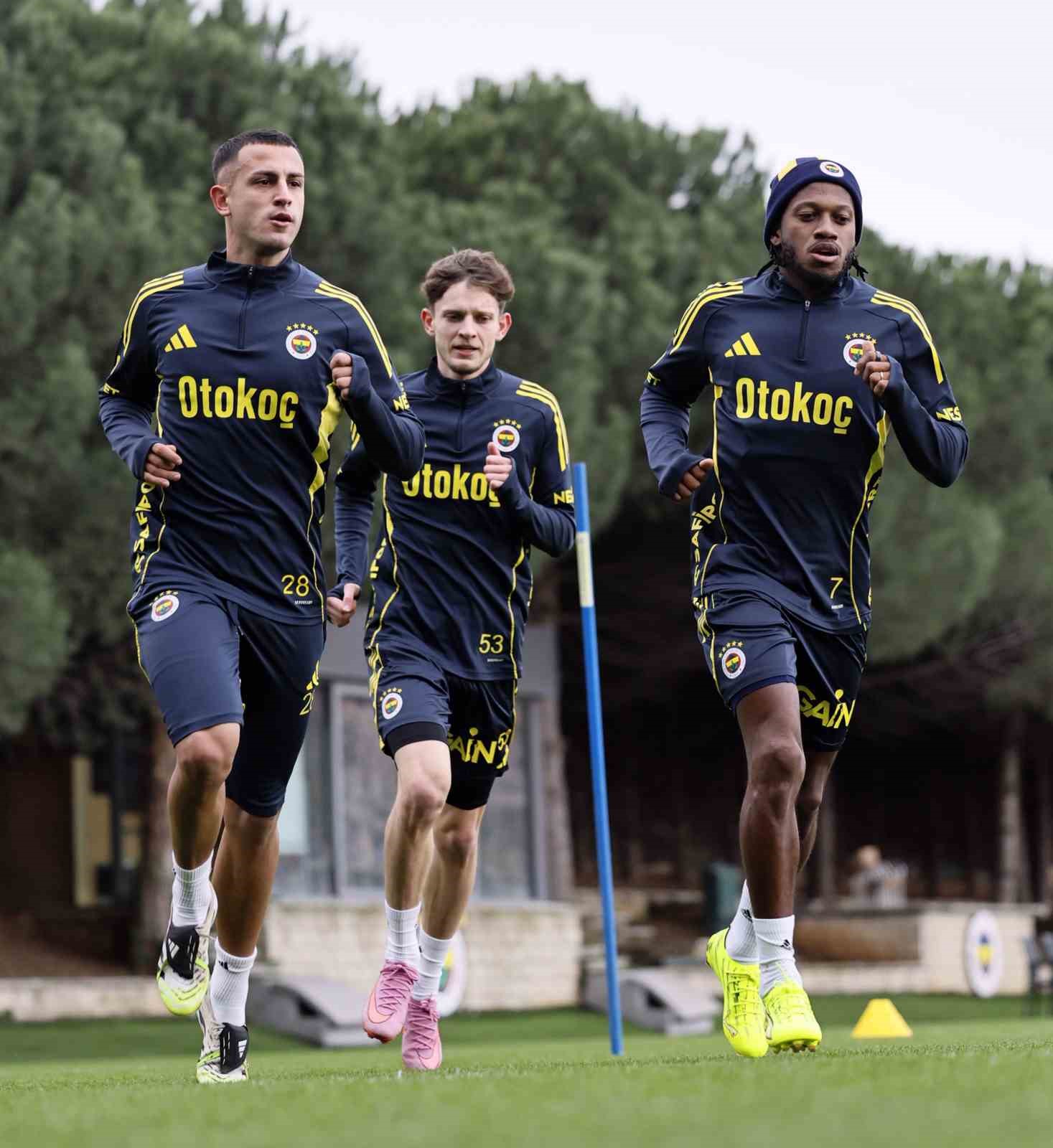 Fenerbahçe, Samsunspor maçı hazırlıklarına başladı
