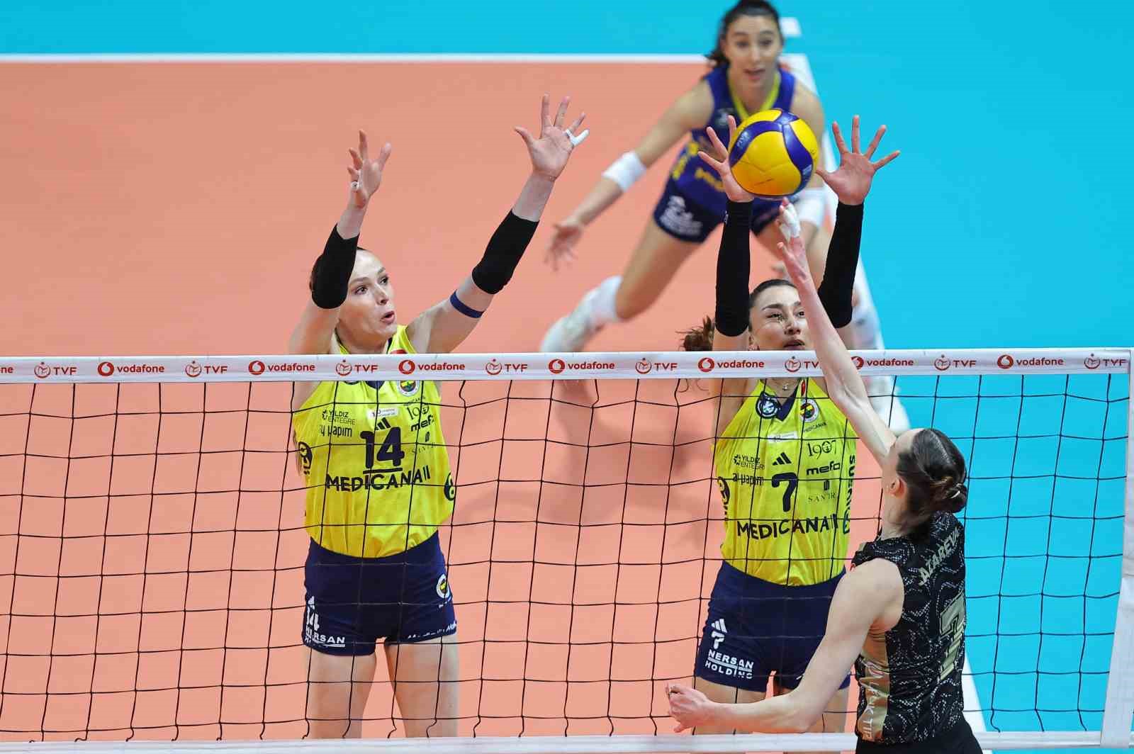 Fenerbahçe, Sultanlar Ligi’nde finalde
