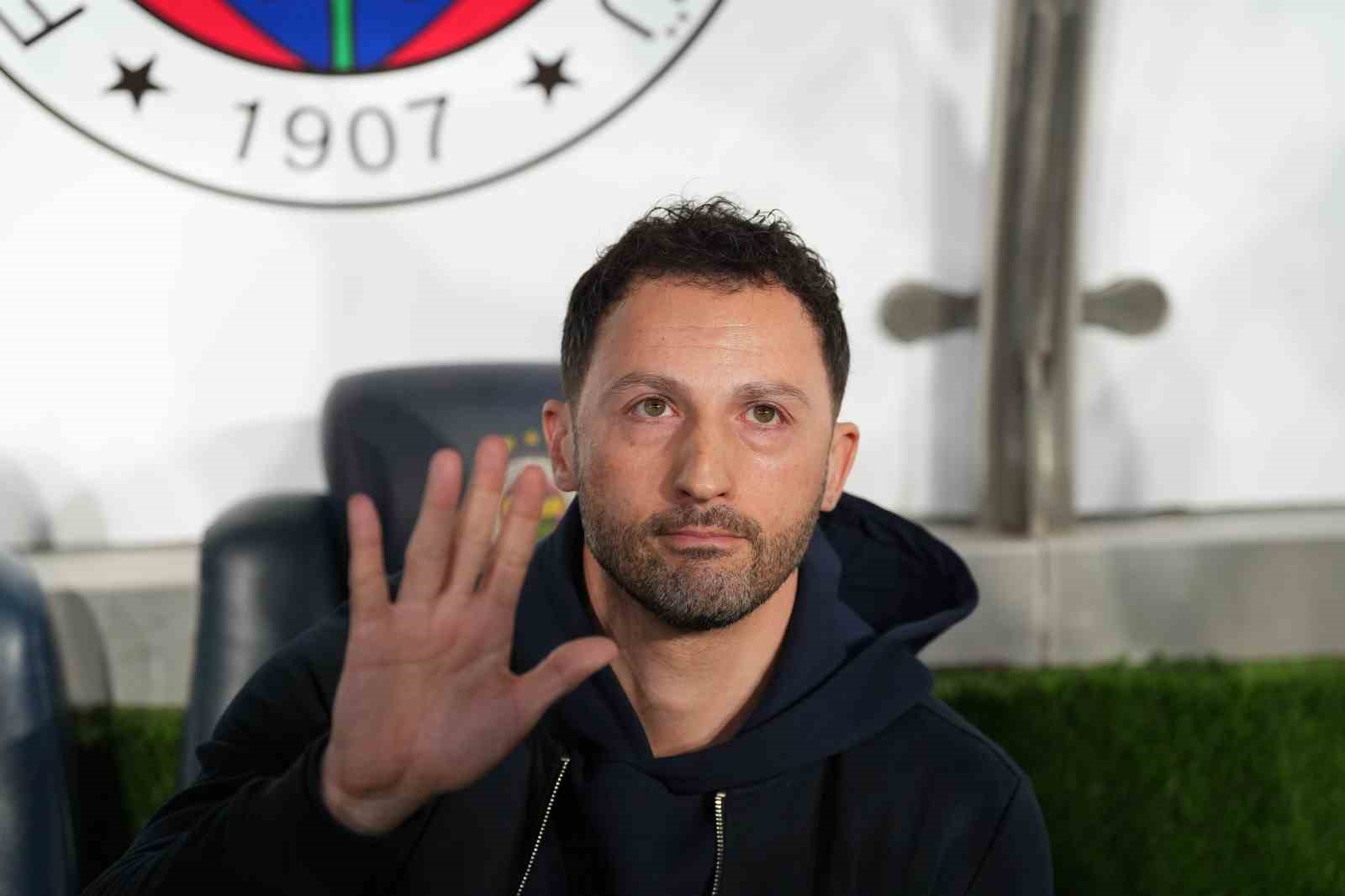 Fenerbahçe, Tedesco ile yollarını ayırdı
