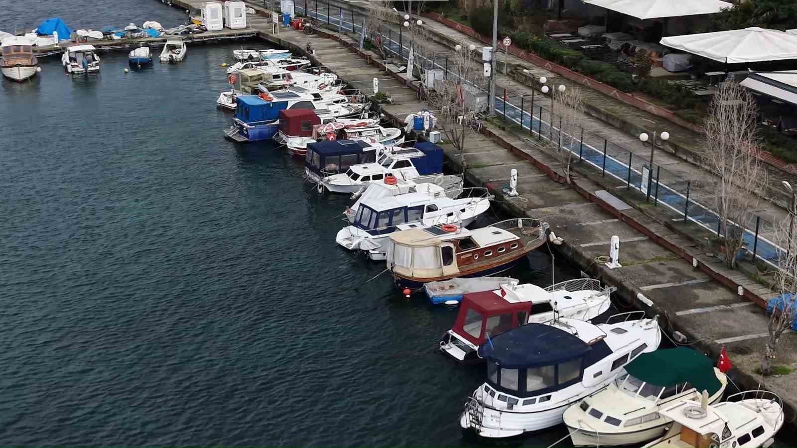 Fenerbahçe’de 36 yıllık amatör balıkçı geleneği tahliye tehlikesiyle karşı karşıya
Fenerbahçe’de 36 yıllık amatör balıkçı geleneği tahliye tehlikesiyle karşı karşıya