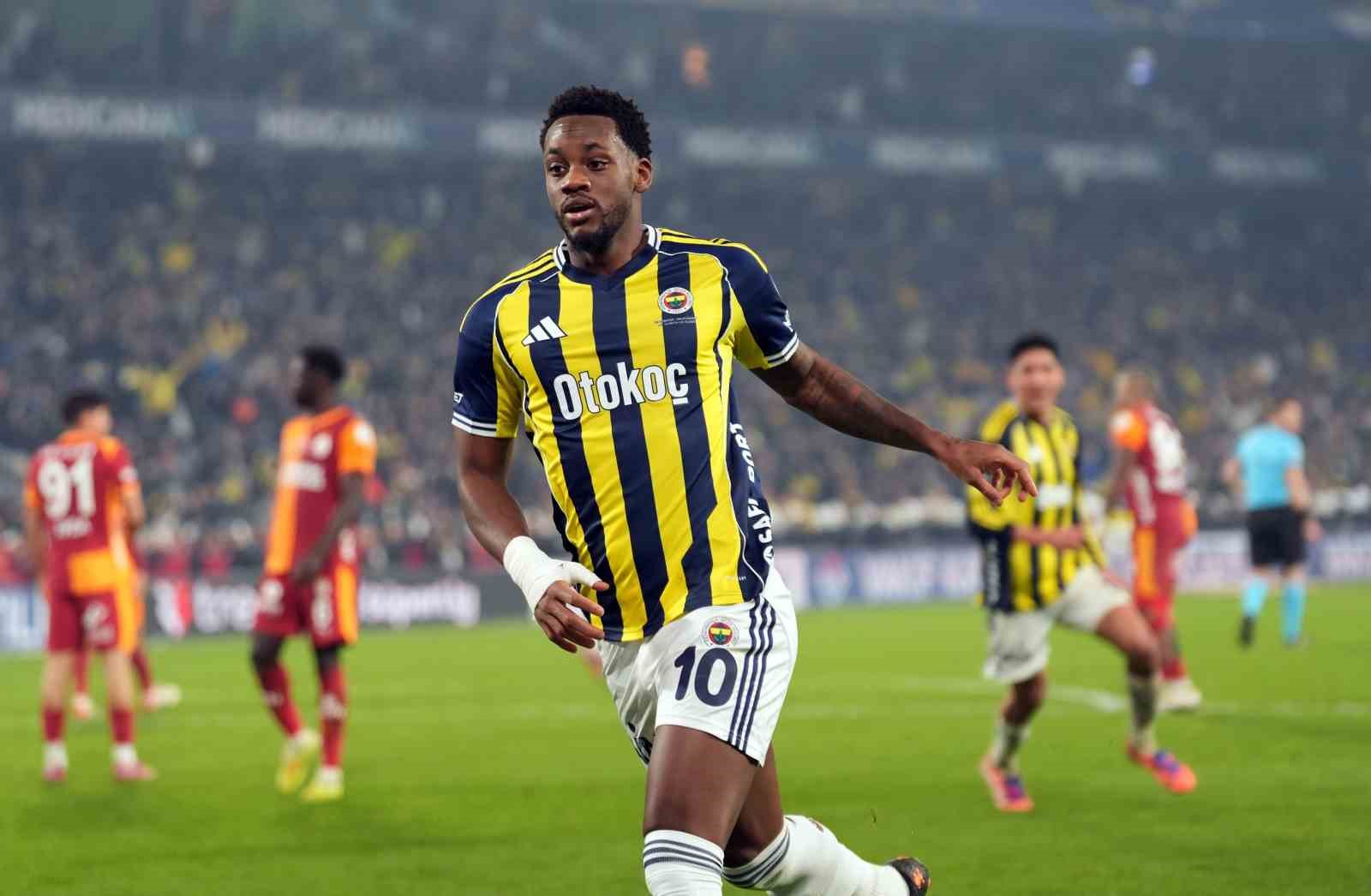 Fenerbahçe’de hedef 11 yıl sonra Süper Kupa’yı kazanmak
Fenerbahçe’de hedef 11 yıl sonra Süper Kupa’yı kazanmak