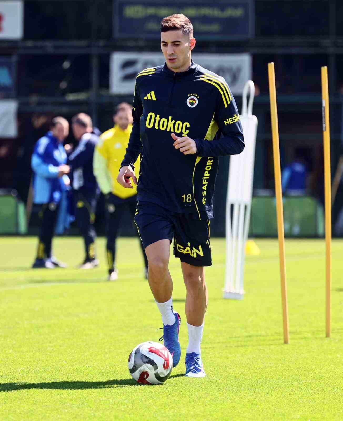 Fenerbahçe’de, Kayserispor maçı hazırlıkları başladı
