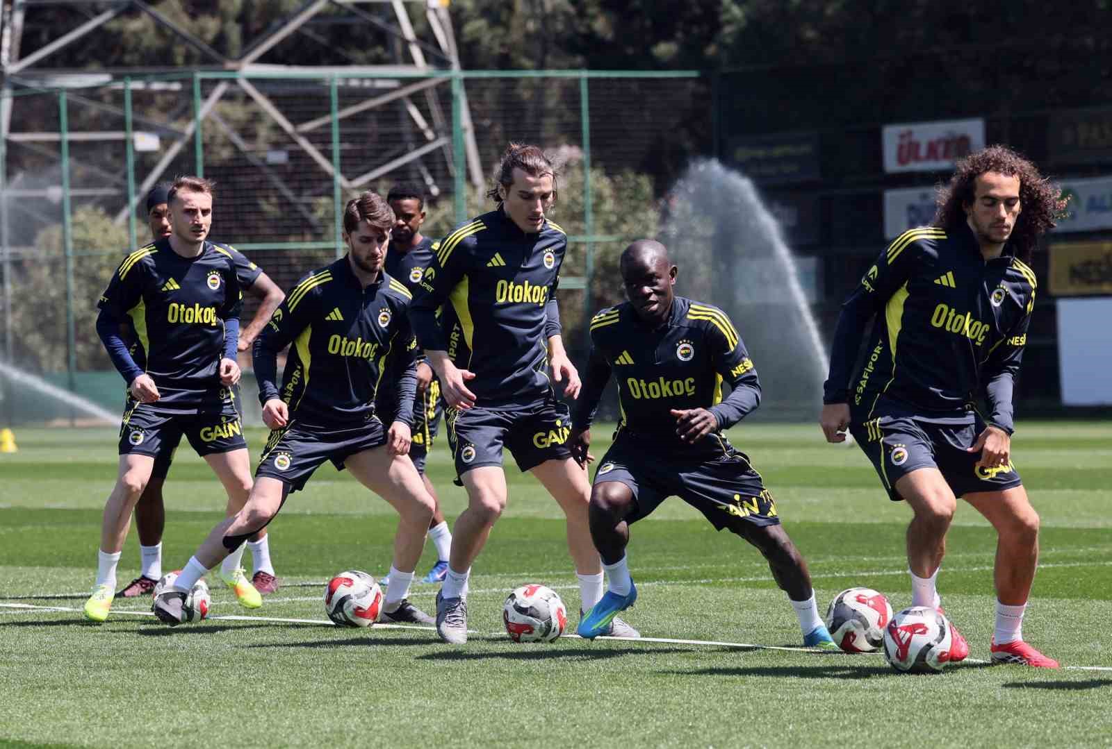 Fenerbahçe’de Konyaspor maçı hazırlıkları tamamlandı
