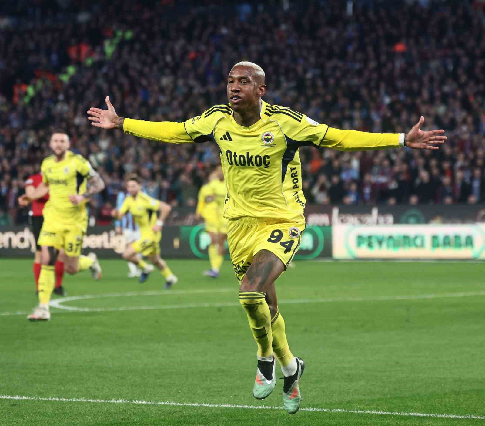 Fenerbahçe’de ön plana çıkan ikili: Asensio ve Talisca
