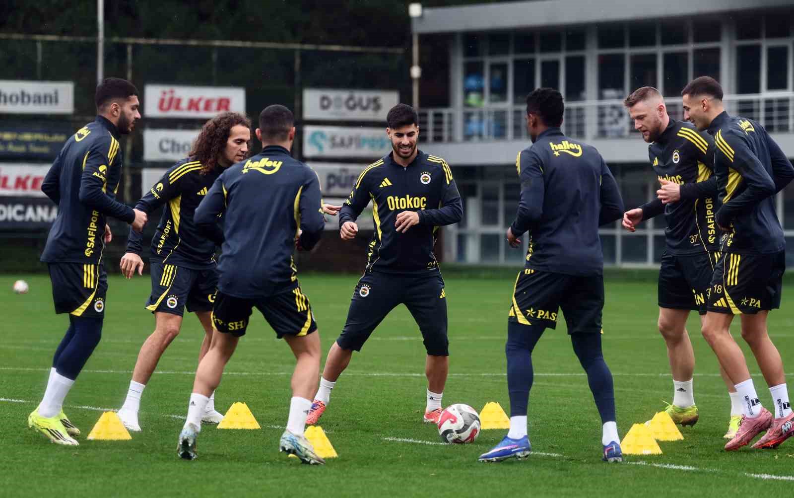 Fenerbahçe’de Trabzonspor maçı hazırlıkları tamamlandı
